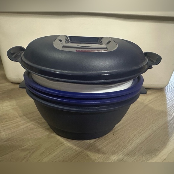 Tupperware Smart Multi-Cooker - Picture 1 of 5